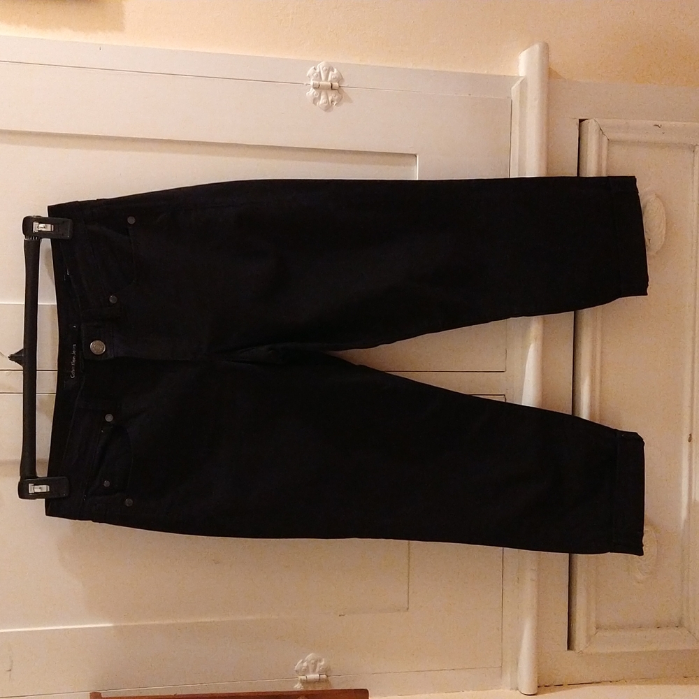 Calvin Klein black skinny crop jeans Sz 8